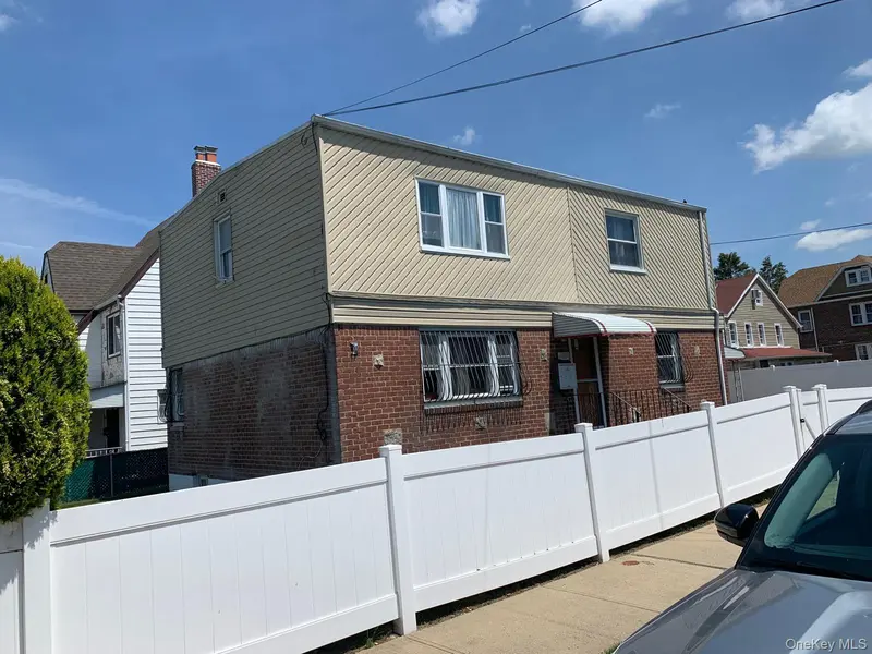 217-05 104th AVE, Queens Village, NY 11429