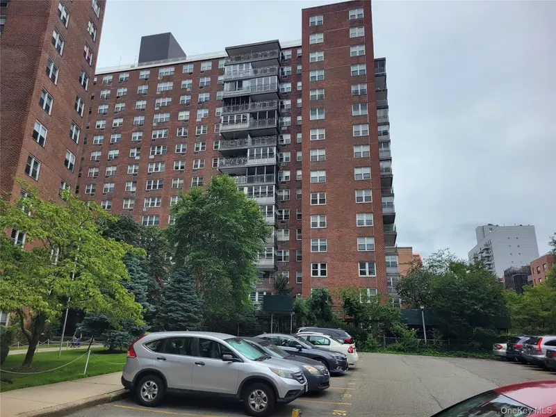 138-10 Franklin AVE #5H, Flushing, NY 11355