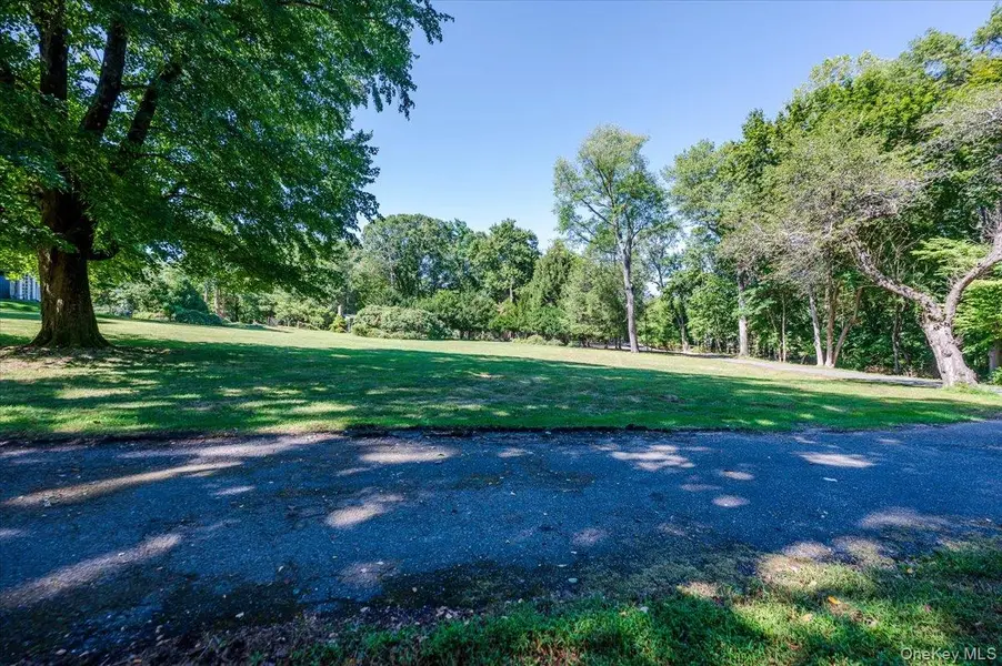 Parcel B-34 Yellow Cote RD, Oyster Bay Cove, NY 11771
