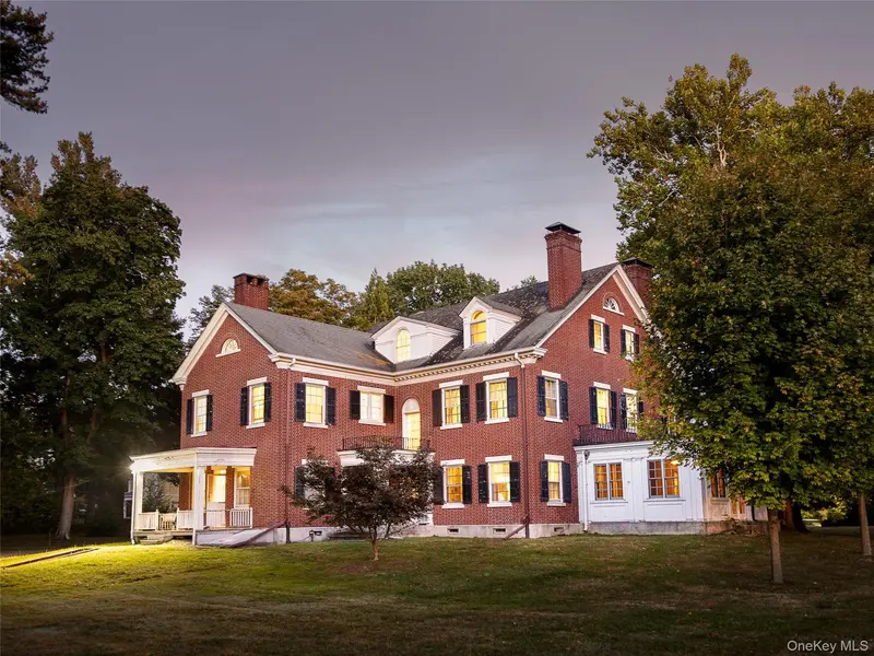 63 Colonial AVE, Warwick, NY 10990