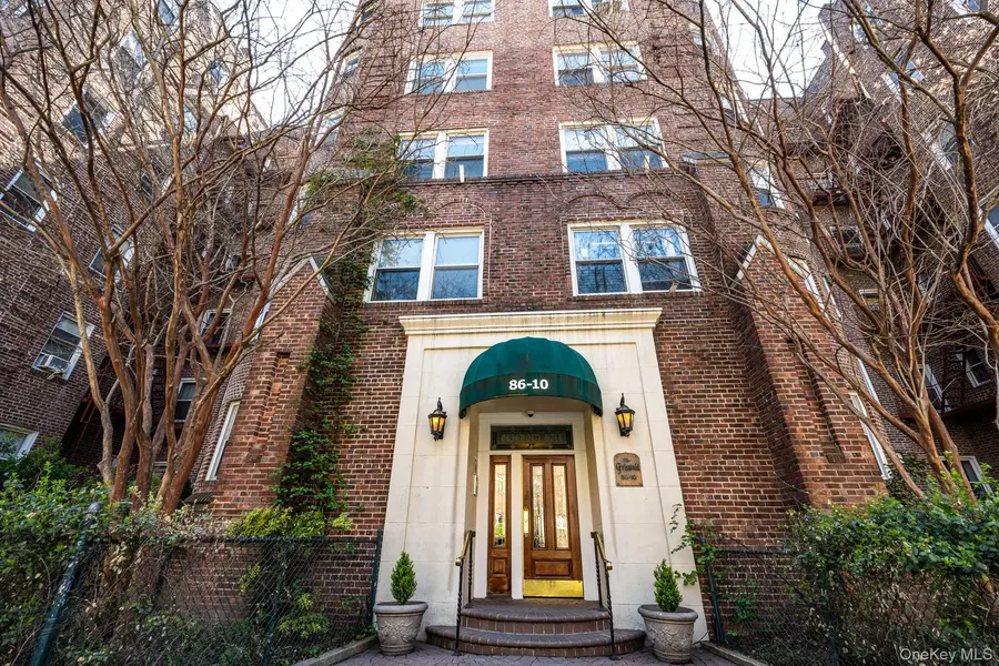 86-10 34 AVE #114, Jackson Heights, NY 11372