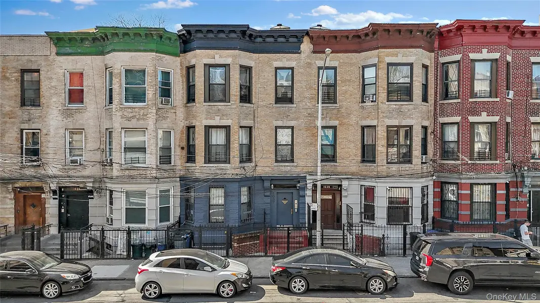 1037 College AVE, Bronx, NY 10456