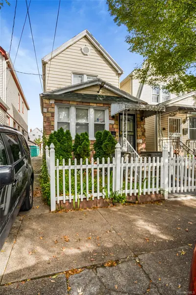 10437 125th ST, Richmond Hill, NY 11419