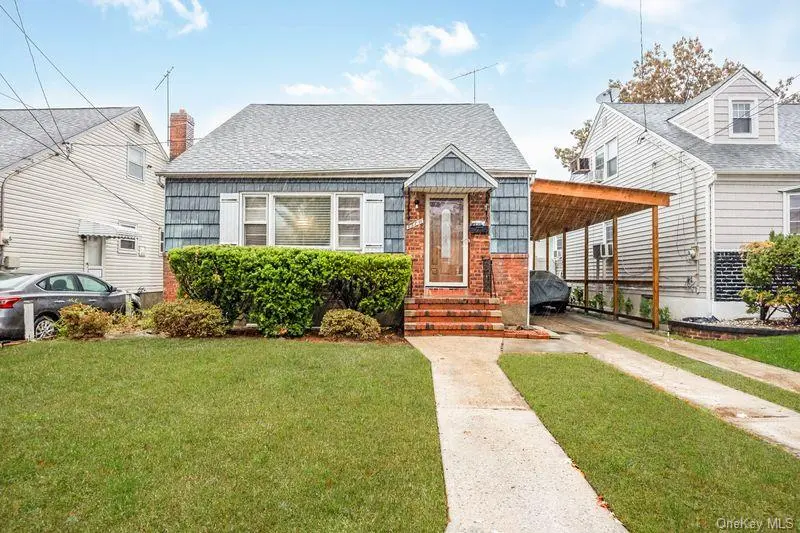 25711 147th AVE, Rosedale, NY 11422