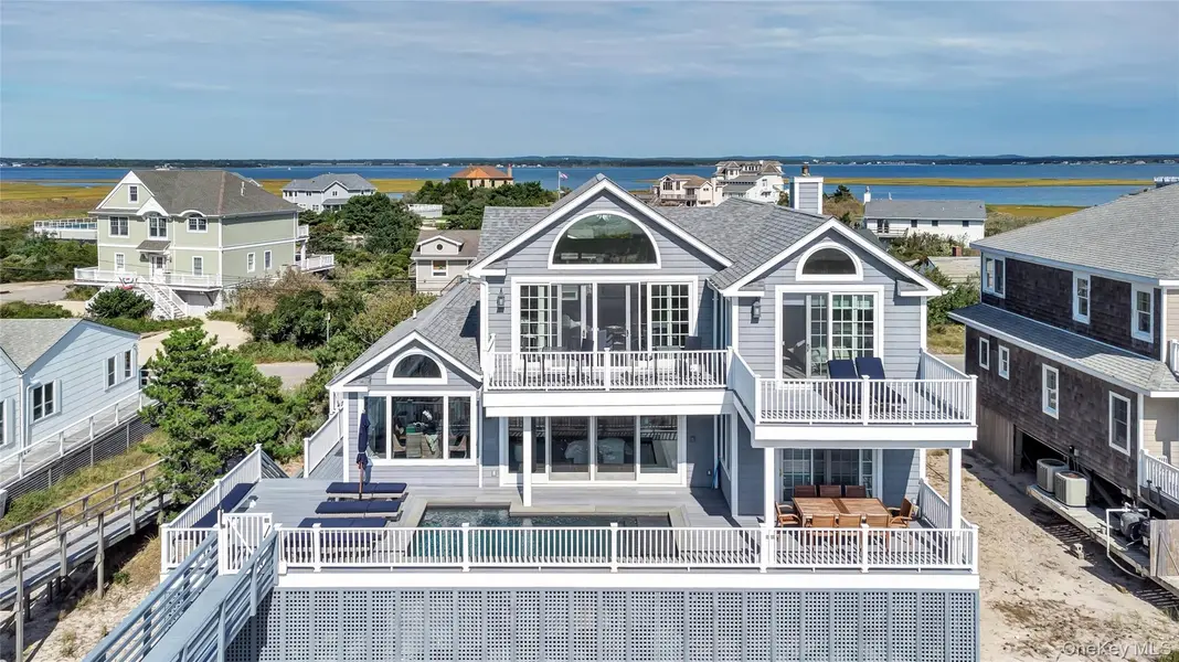 939 Dune RD, Westhampton Dunes, NY 11978