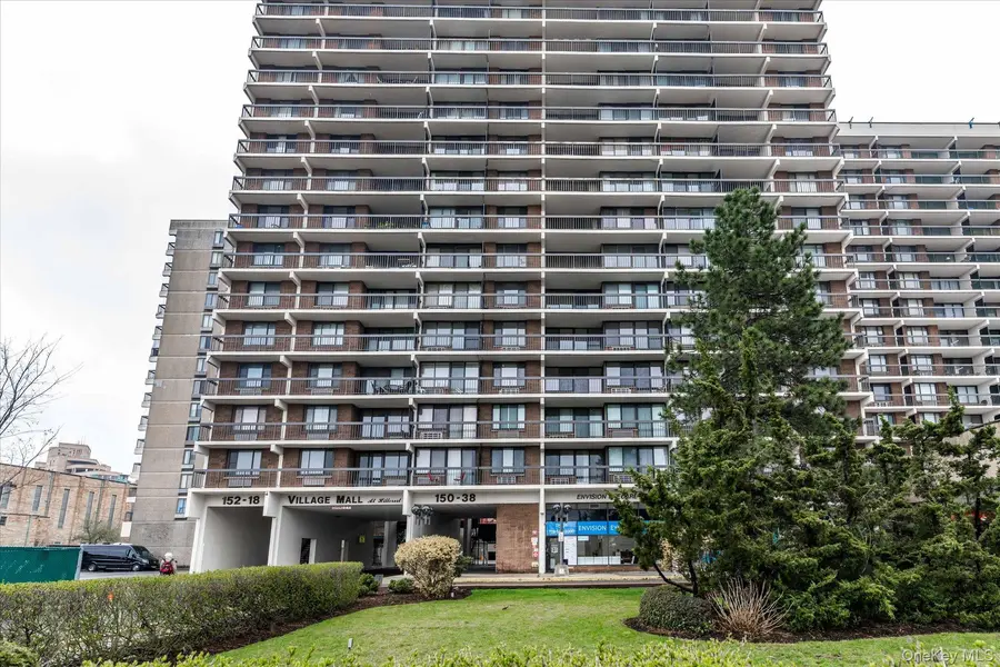 15038 Union TPKE #2H, Flushing, NY 11367