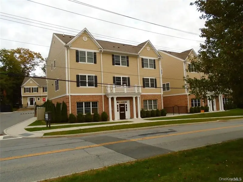445 N State RD, Briarcliff Manor, NY 10510