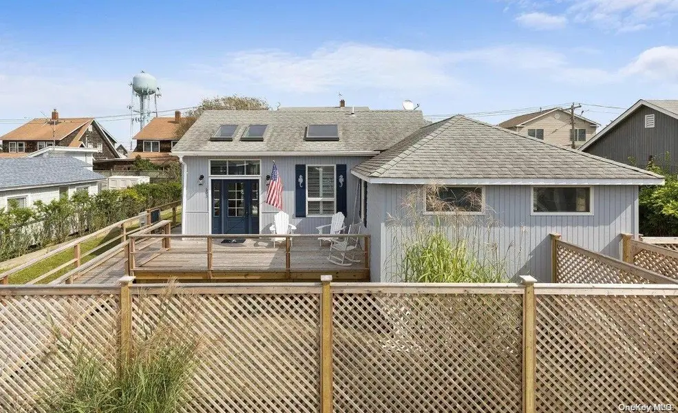 603 Bayberry WALK, Ocean Beach, NY 11770