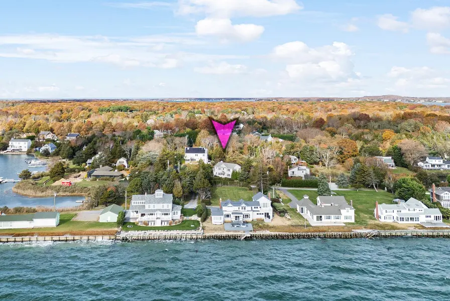 355 Midway RD, Southold, NY 11971
