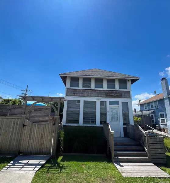 192 Cottage WALK, Ocean Beach, NY 11770