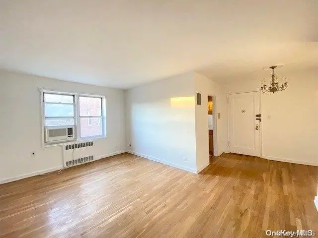 81-05 35 AVE #5L, Jackson Heights, NY 11372
