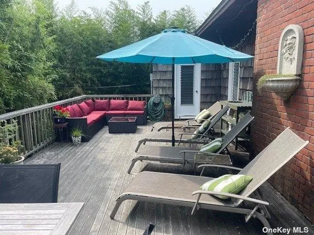 18 Beachwold AVE, Seaview, NY 11770