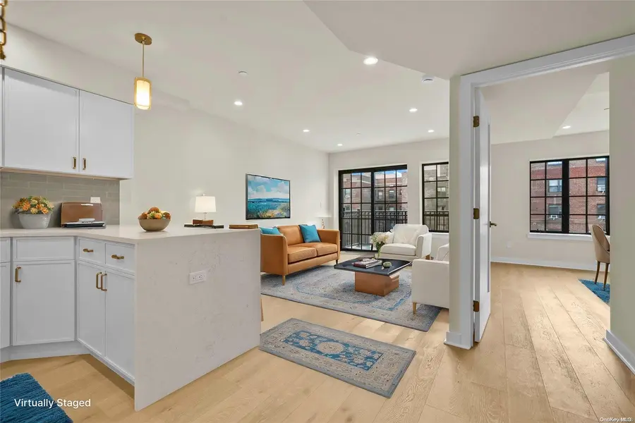25-25 31st AVE #2A, Astoria, NY 11106