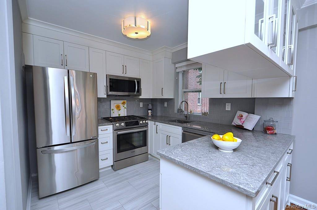 235 Garth RD #E2E, Scarsdale, NY 10583