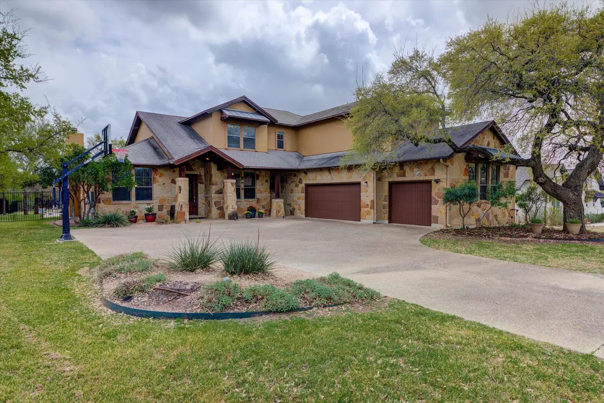 10242 Brangus RD, Driftwood, TX 78619