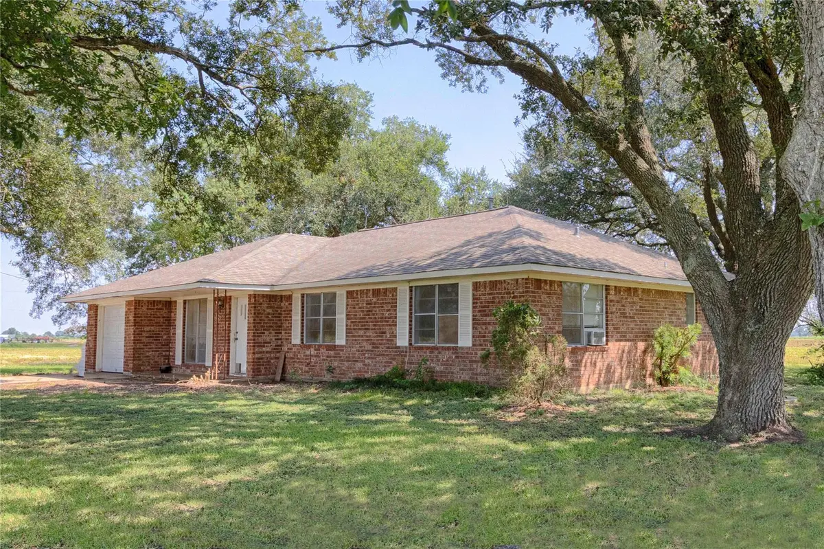 4014 Engel RD, Beasley, TX 77417