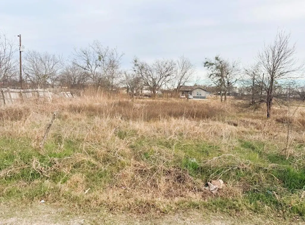 700 S Cotrell ST, Bartlett, TX 76511