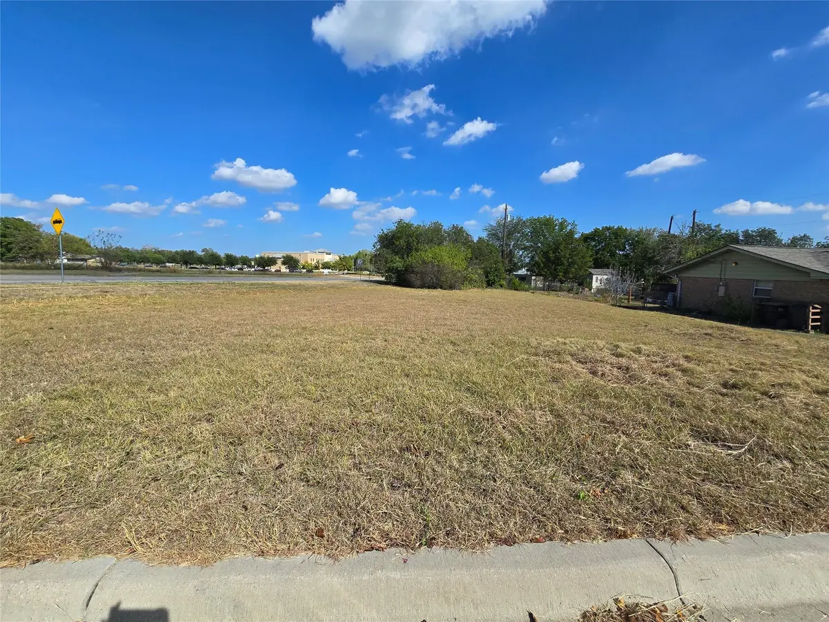 2401 Highland DR, Georgetown, TX 78626