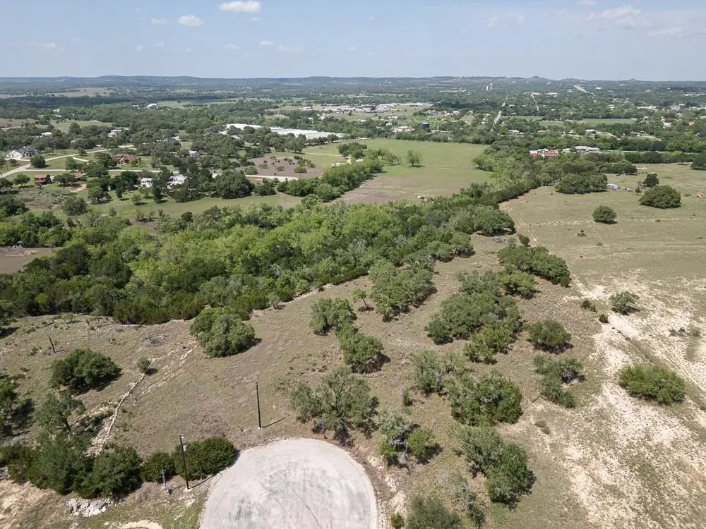 123 El Nopal DR, Blanco, TX 78606