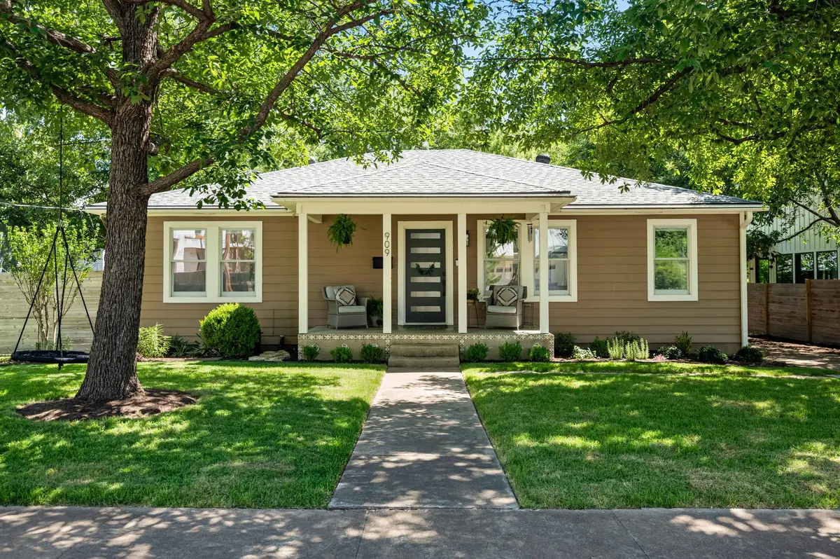 909 Ruth Ave, Austin, TX 78757