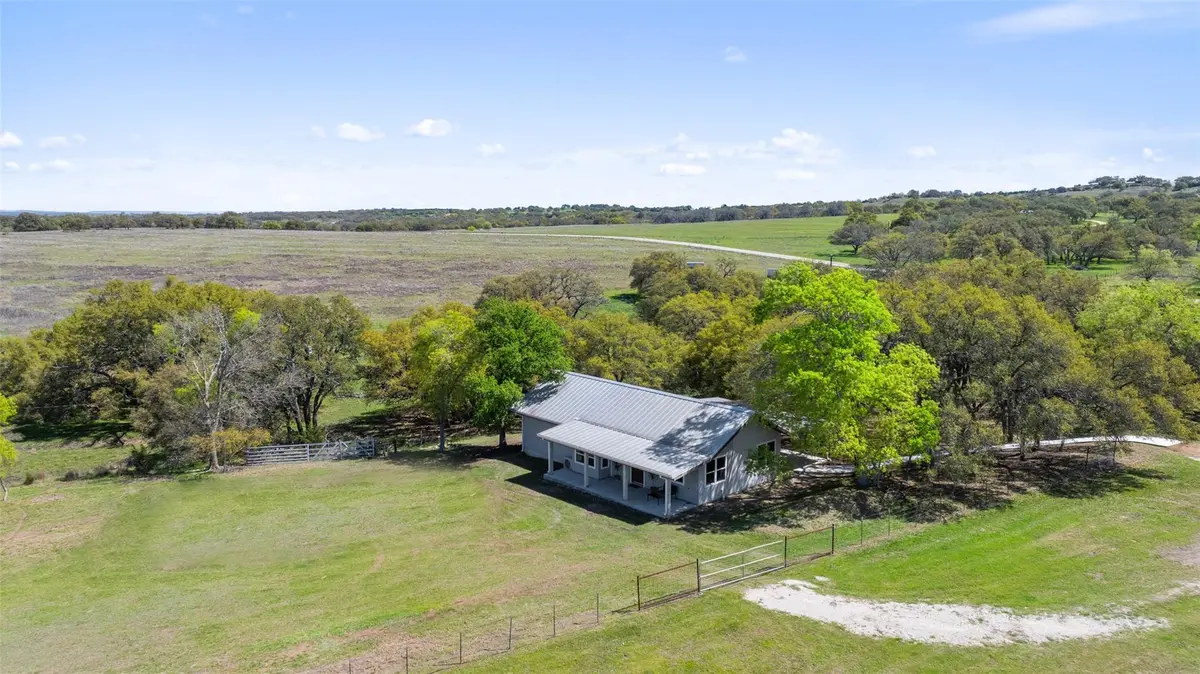 4364 Hye-Albert RD, Hye, TX 78671