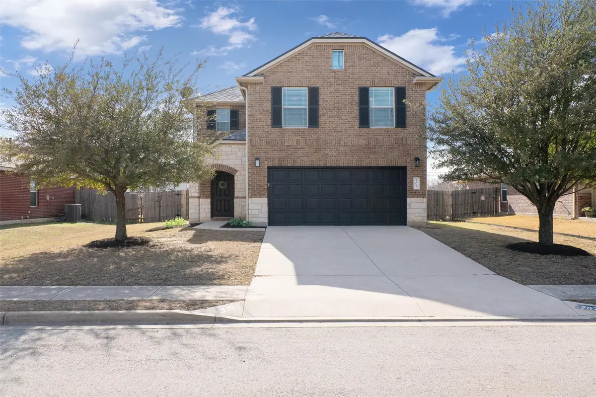 707 Encinita DR, Leander, TX 78641