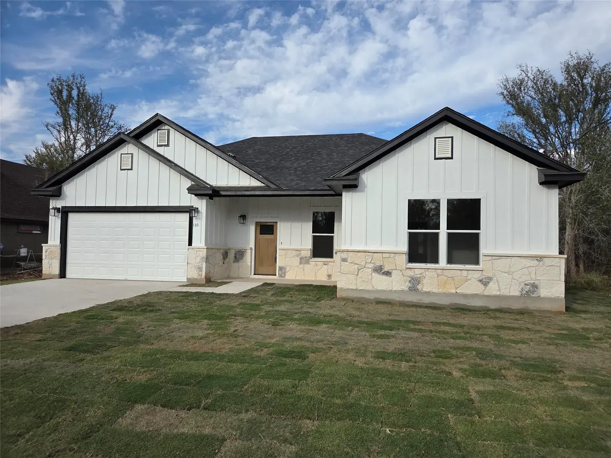 130 E Pauwela LN, Bastrop, TX 78602