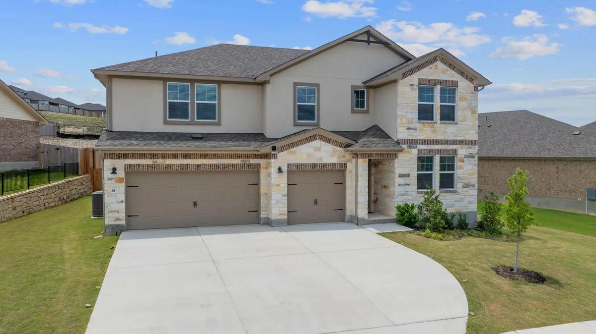 571 Sue Peaks LOOP, Dripping Springs, TX 78620