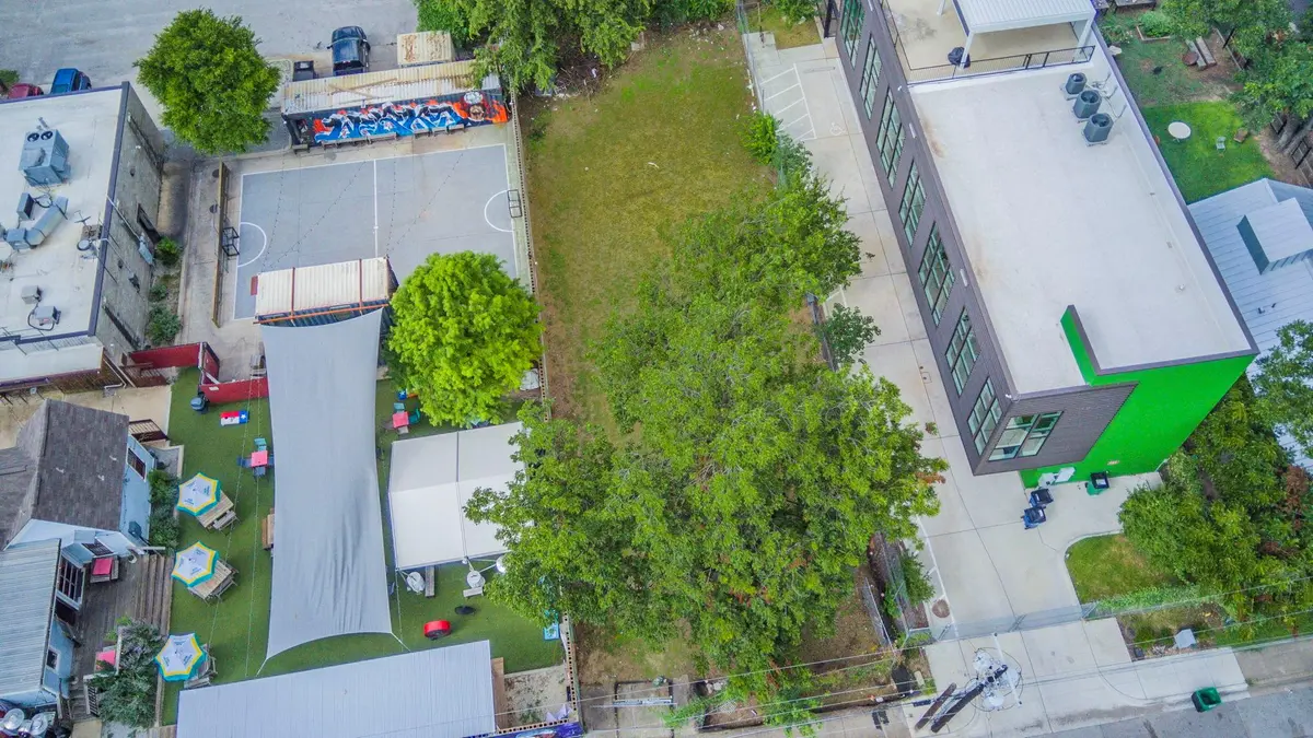 2905 E 2nd ST, Austin, TX 78702
