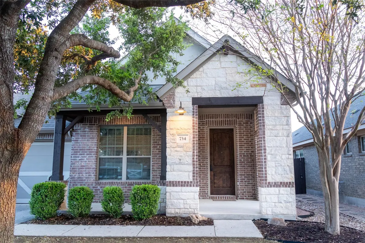 734 Oyster CRK, Buda, TX 78610