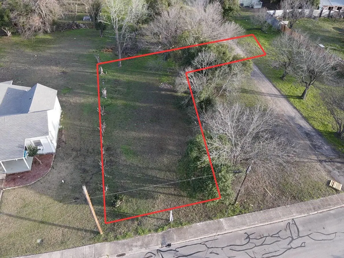 725 Centre ST, San Marcos, TX 78666