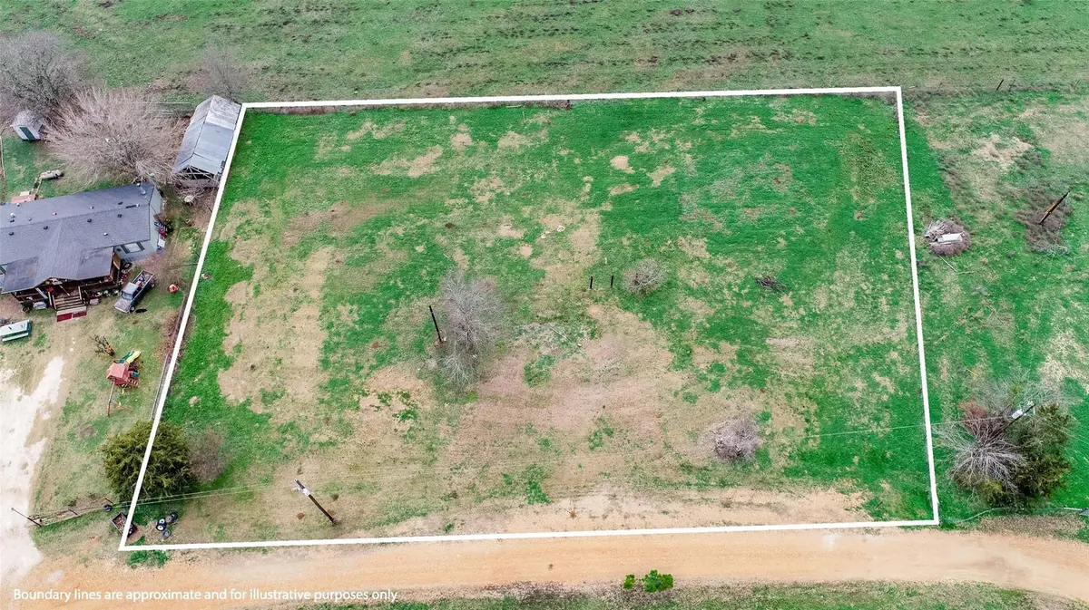 1099 PR 4041, Dime Box, TX 77853
