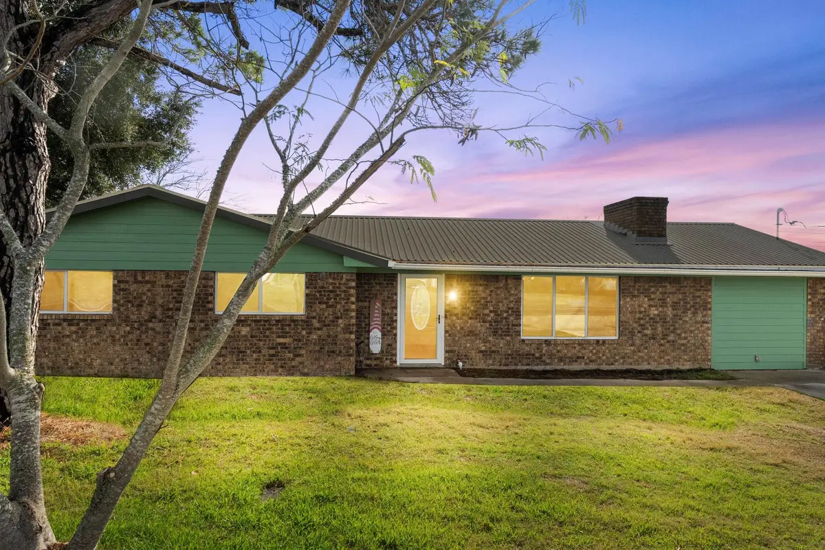 909 7th ST, Lexington, TX 78947
