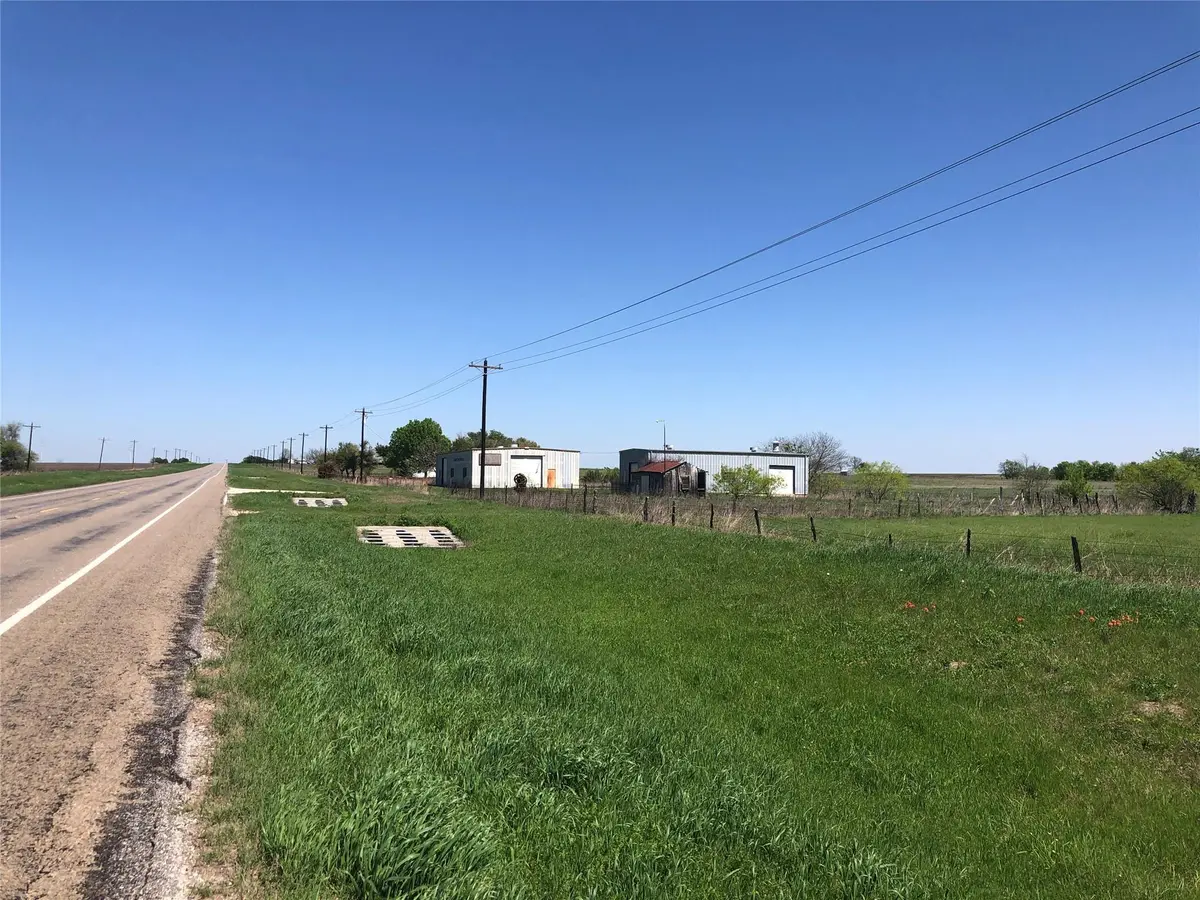 140 St Hwy 53, Lott, TX 76656