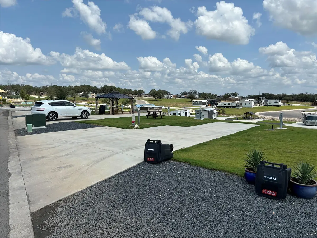 5386 Ranch Road 1376 #103, Fredericksburg, TX 78624