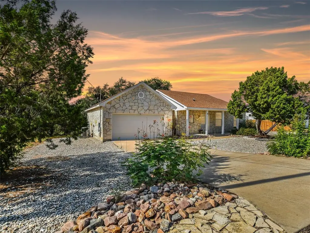 7308 White Oak DR, Lago Vista, TX 78645