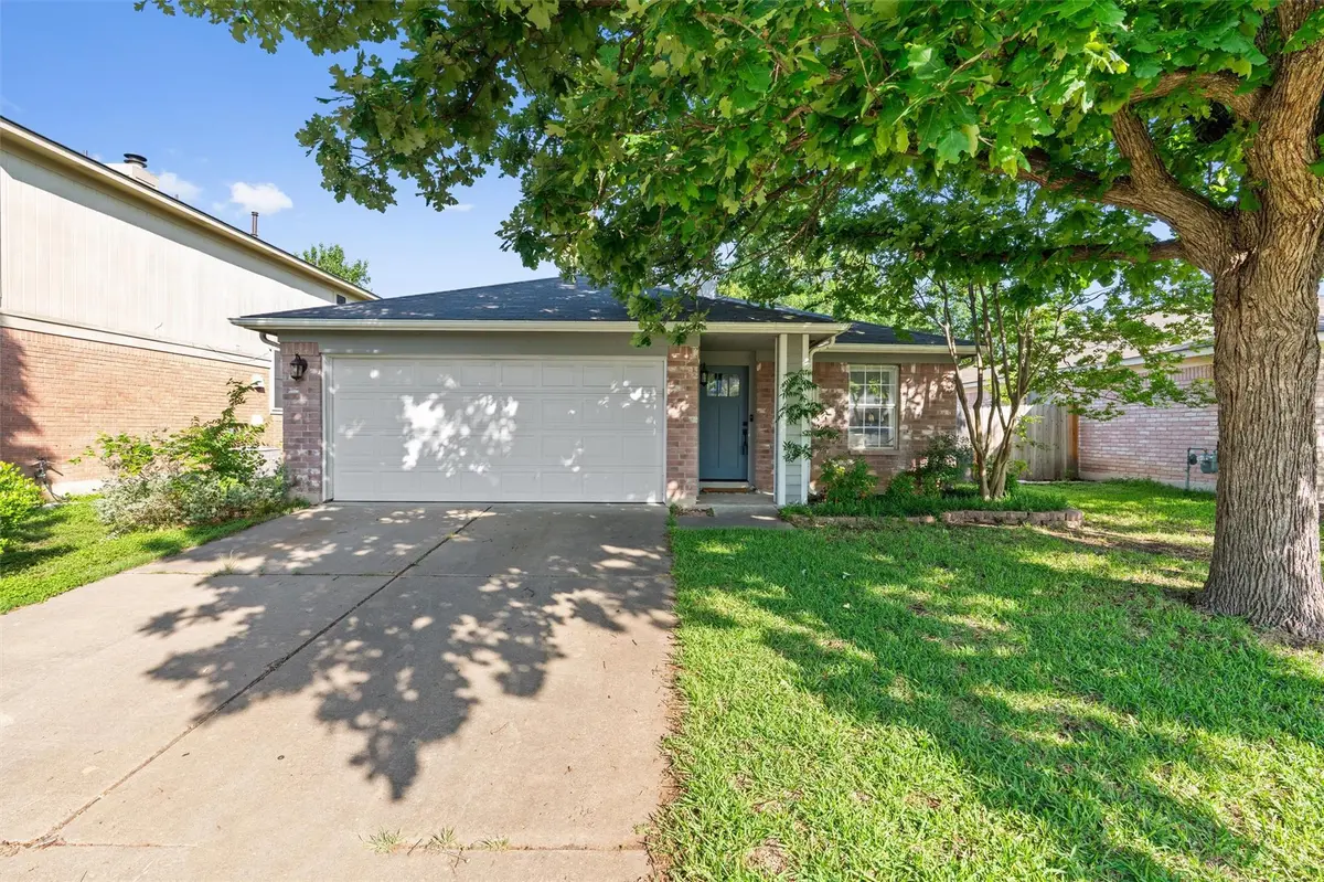 1102 Hughmont DR, Pflugerville, TX 78660