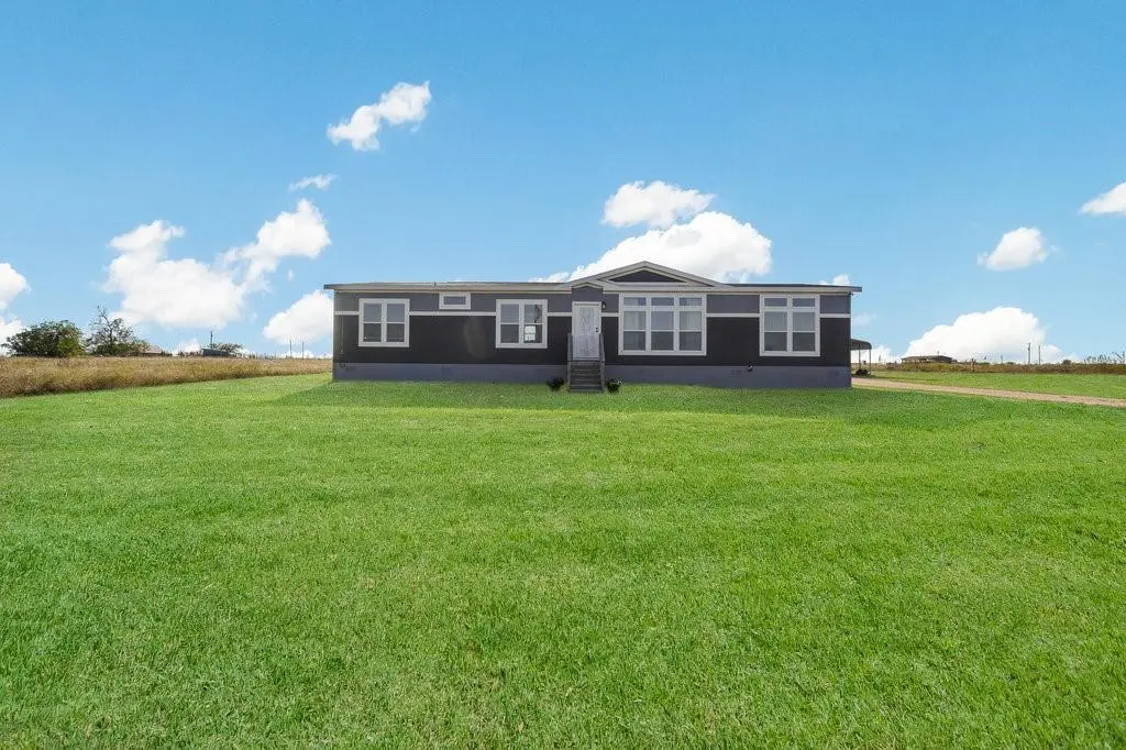 108 Daniel DR, Bertram, TX 78605