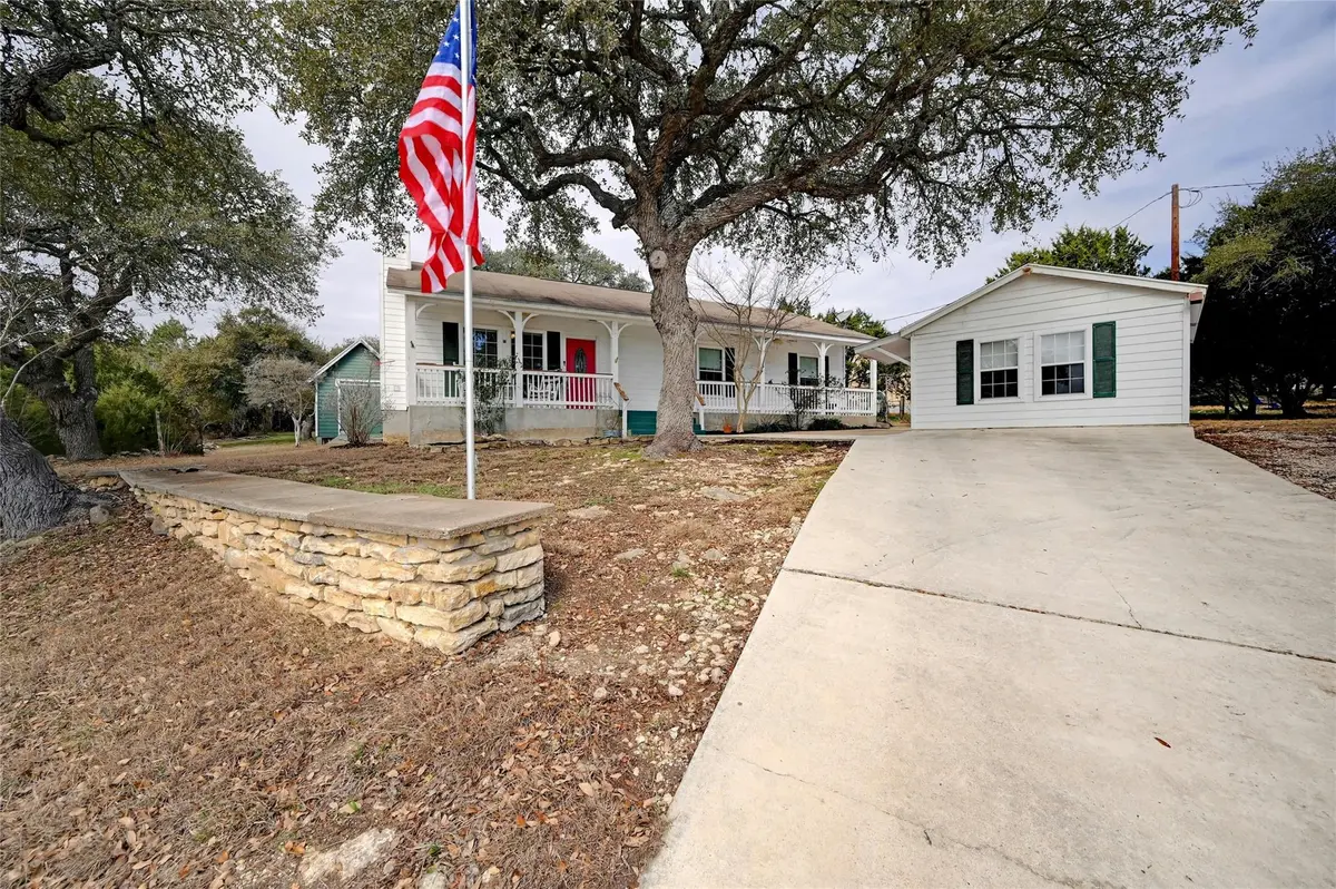 401 stallion springs DR, Fischer, TX 78623