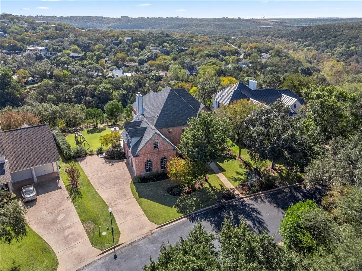 2707 Bartons Bluff LN, Austin, TX 78746