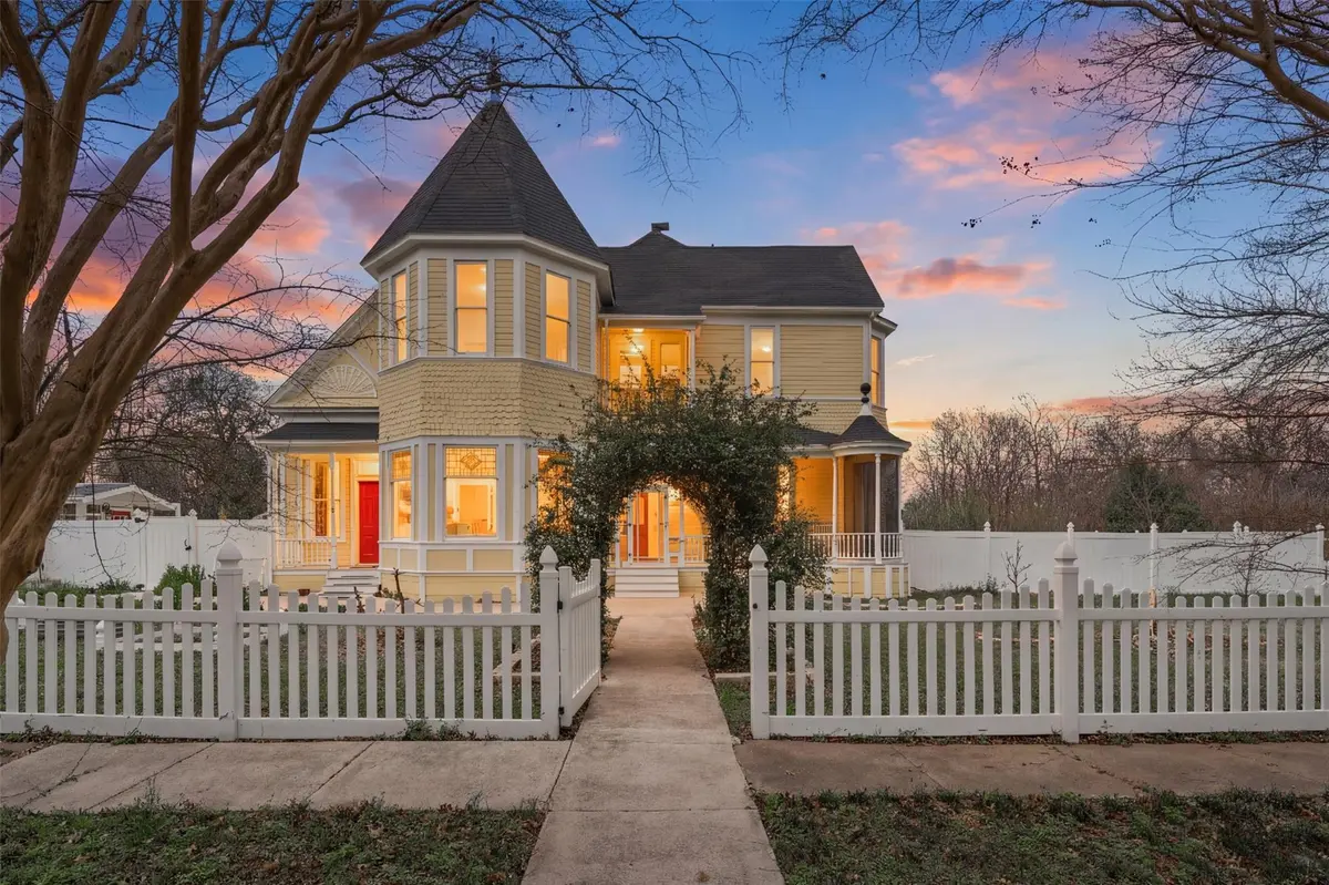 300 Estelle Rice DR, Moody, TX 76557