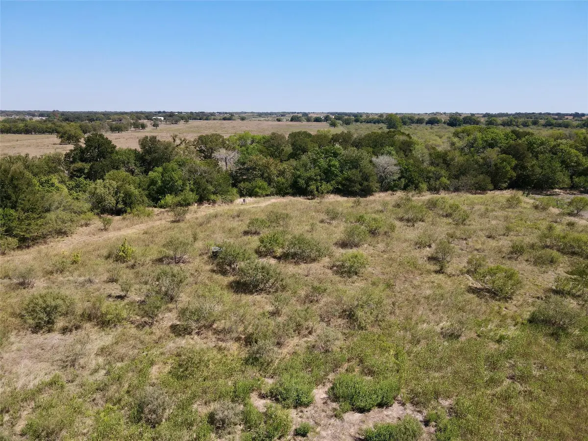 1968 Old Kelley RD, Lockhart, TX 78644