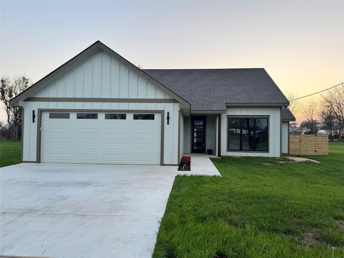 1009 White Tail CV, Lexington, TX 78947