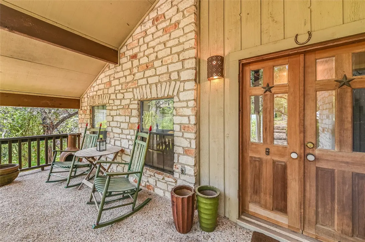 466 Spiller LN, West Lake Hills, TX 78746