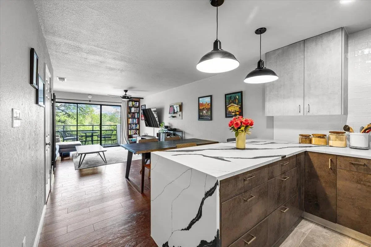 2605 Enfield RD #209, Austin, TX 78703