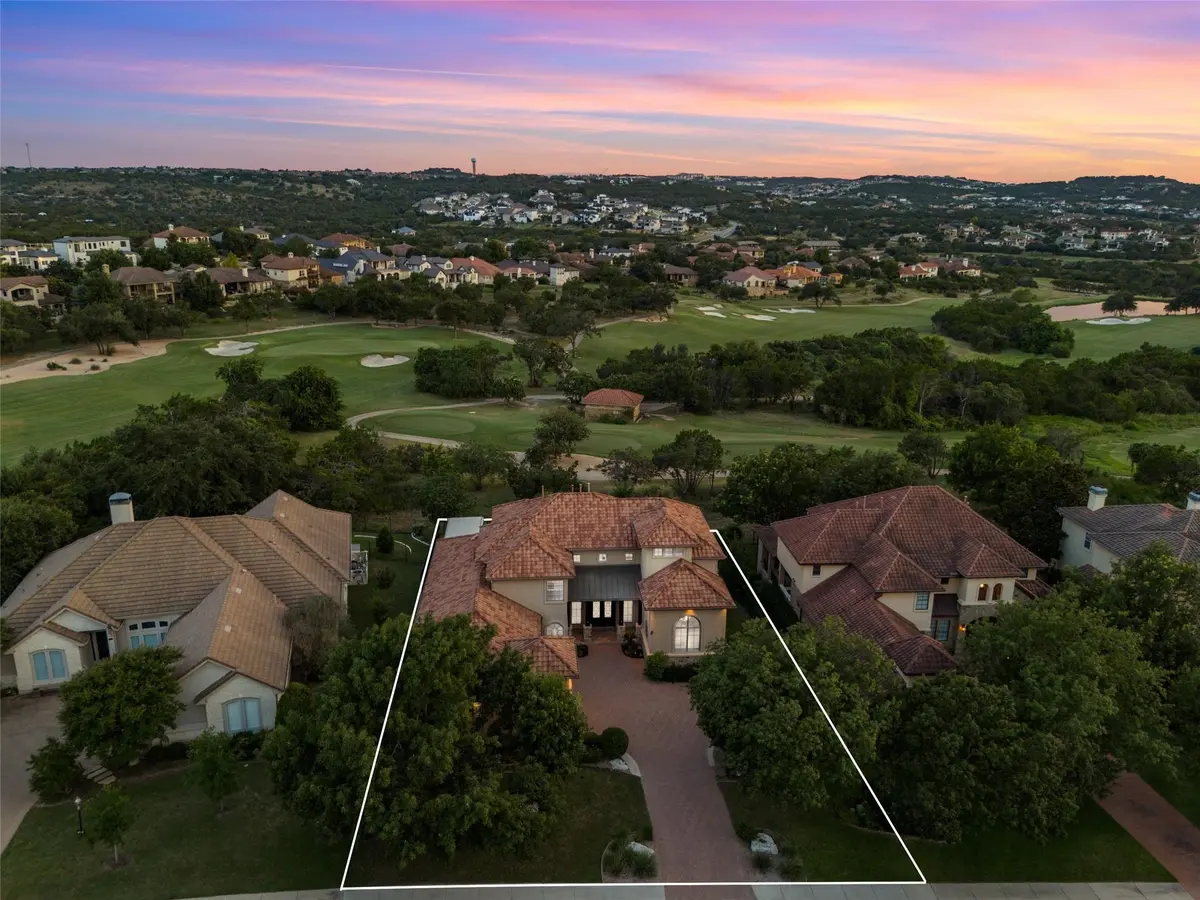 207 Jack Nicklaus DR, Lakeway, TX 78738