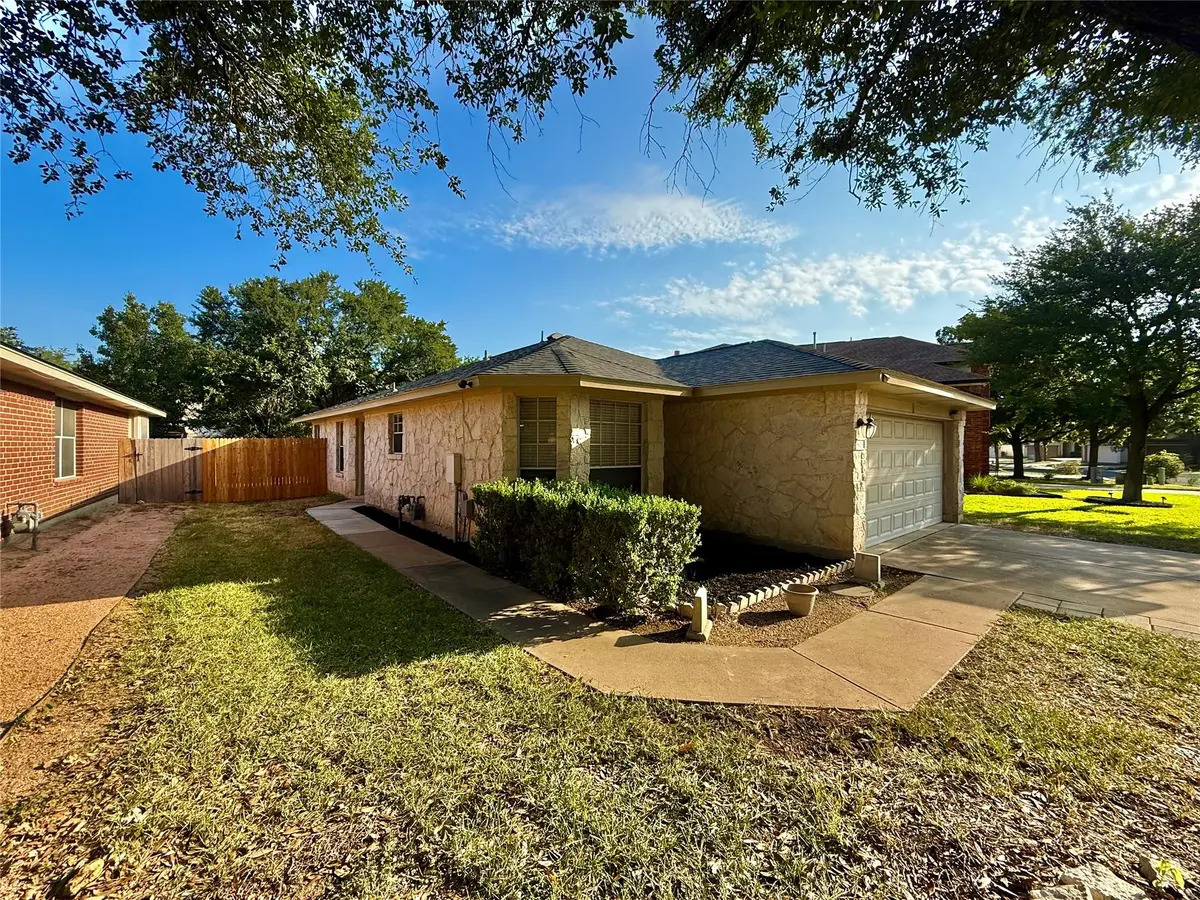 809 Luke LN, Leander, TX 78641
