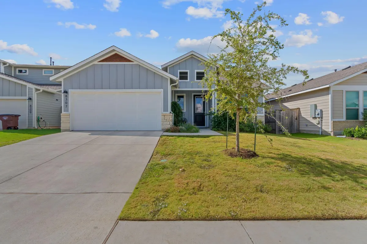 8307 Dampton LN, Austin, TX 78744