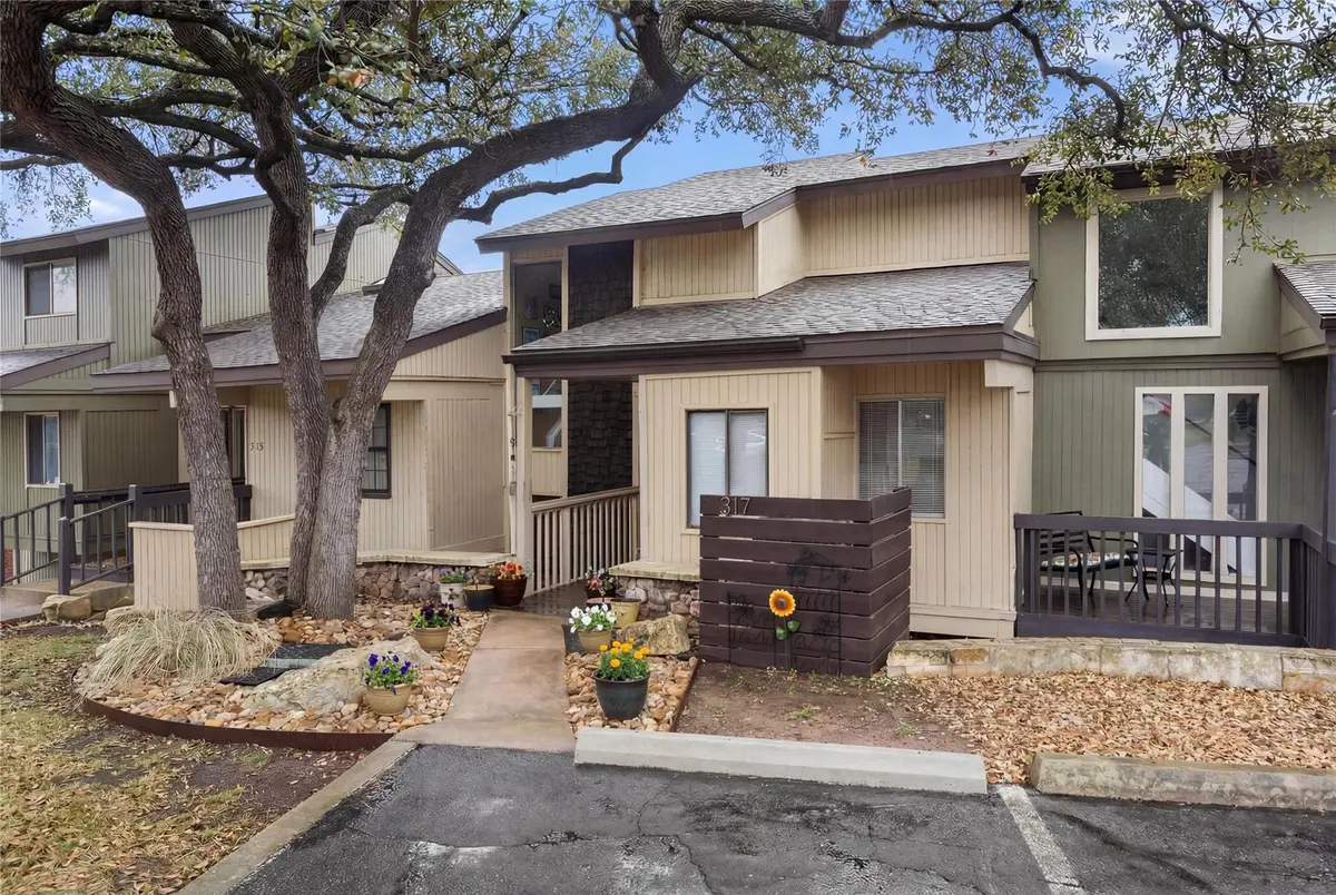 317 Venture BLVD S, Point Venture, TX 78645