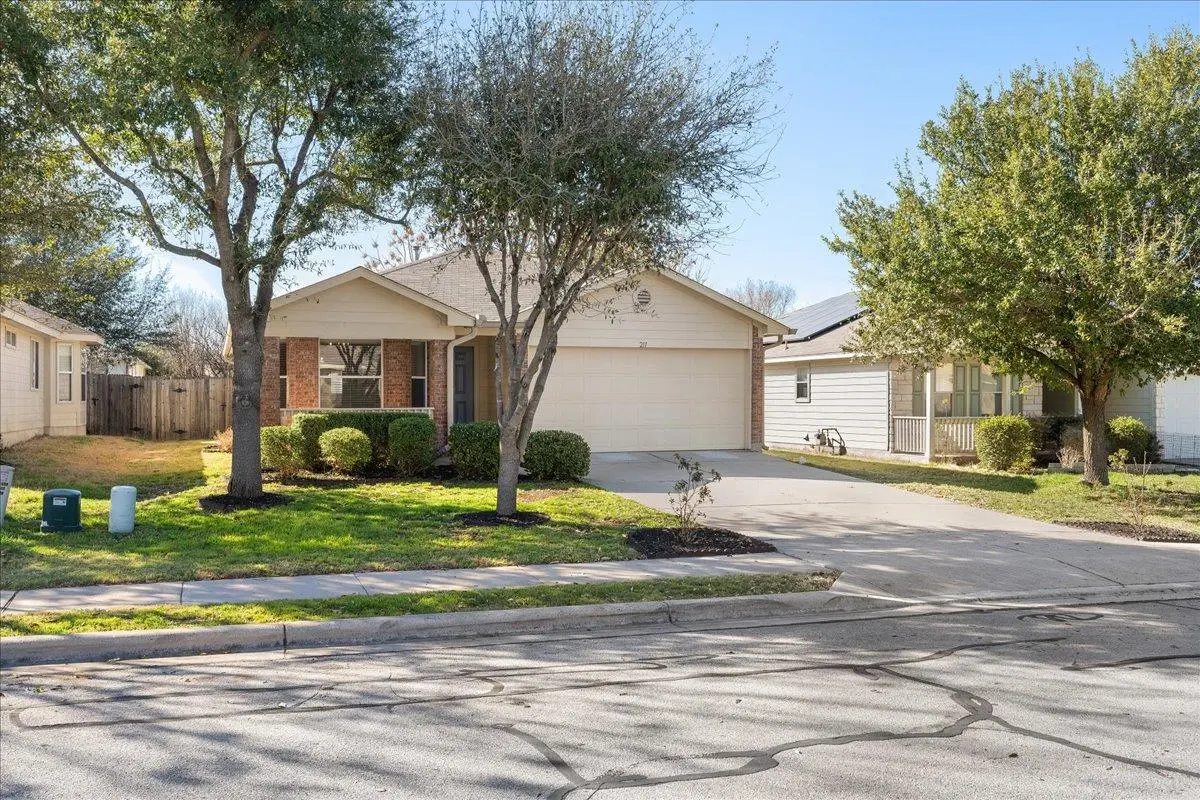 211 Tolcarne DR, Hutto, TX 78634